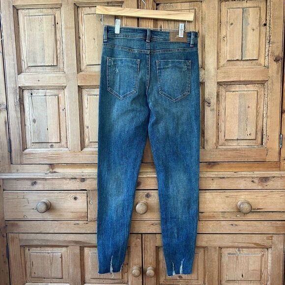 Zara Women's‎ Size 4 Basic Slightly Distressed Raw Hem Skinny Jeans Blue Denim - Picture 8 of 11
